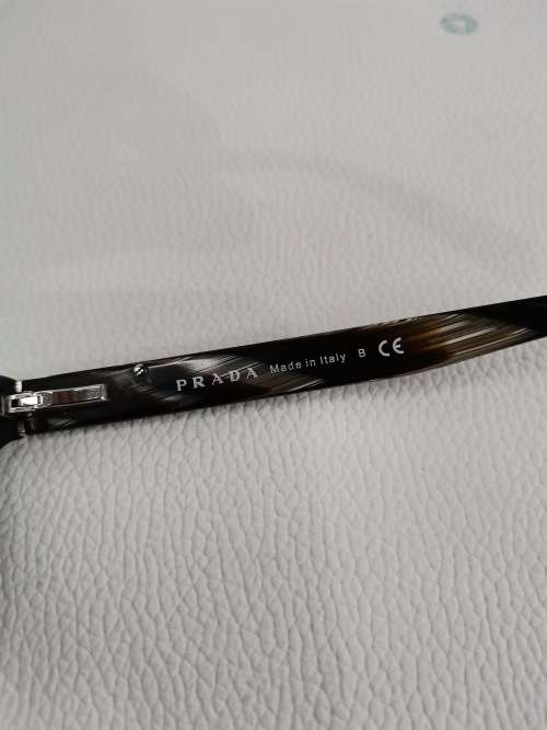 ORIGINAL PRADA READING GLASSES MADE IN ITALY FRAMECAN BE USED!!!