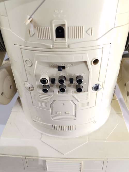 TOMY OMNIBOT 2000 ONE OF THE RAREST TOMMY TOYS WORKING WITH REMOTE 1984 SUPER LARGE ROBOT!!!