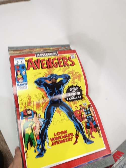 MARVEL FIGURINES COLLECTION BOOKs 1 TO 31 IN BOTH FOLDERS BID FOR ALL!!!!