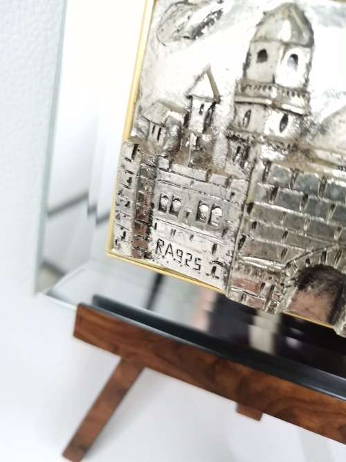 Silver piece made by Israel artist Saad missing one wooden let to stand  up!!!