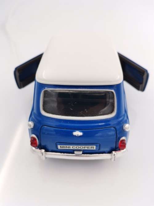 ORIGINAL DIE CAST MINI COOPER SCALE 1/18!!!!
