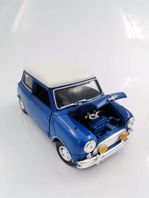 ORIGINAL DIE CAST MINI COOPER SCALE 1/18!!!!
