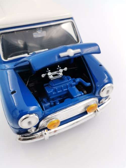 ORIGINAL DIE CAST MINI COOPER SCALE 1/18!!!!