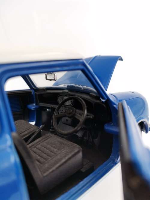ORIGINAL DIE CAST MINI COOPER SCALE 1/18!!!!