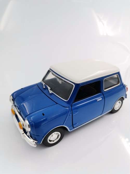 ORIGINAL DIE CAST MINI COOPER SCALE 1/18!!!!