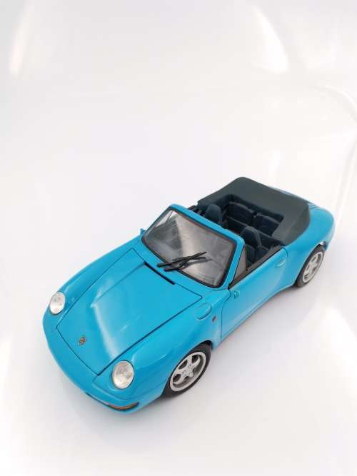 LARGE PORSCHE DIE CAST SCALE 1/18 HIGHLY DETAILED!!!!