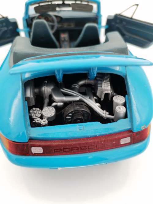 LARGE PORSCHE DIE CAST SCALE 1/18 HIGHLY DETAILED!!!!