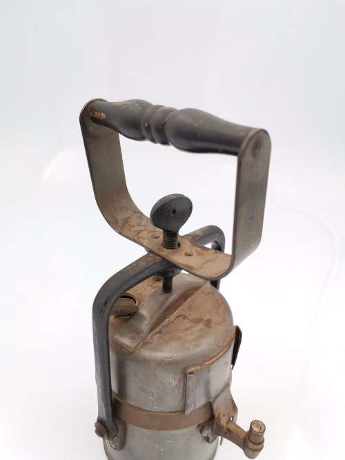 CRESSTELLA PREMIUM LAMP MADE I ENGLAND!!!