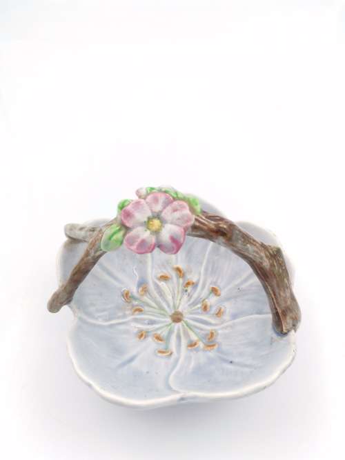 BEAUTIFUL PORCELAIN PIECE MADE IN   ENGLAND!!!