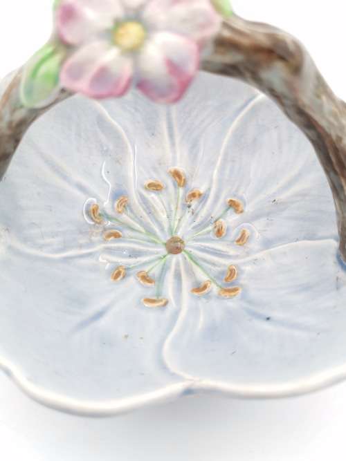 BEAUTIFUL PORCELAIN PIECE MADE IN   ENGLAND!!!