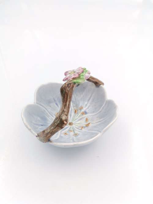 BEAUTIFUL PORCELAIN PIECE MADE IN   ENGLAND!!!