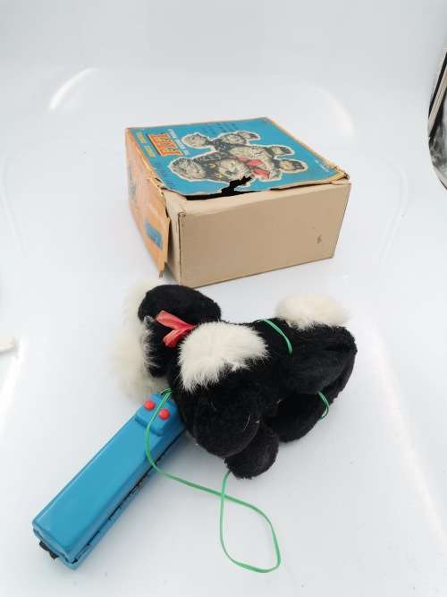 RARE FIFI BATTERY OPERATED REMOTE CONTROL POODLE NOT TESTED KRAMER TOYS!!!