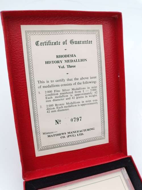 PURE SILVER RHODESIAN HISTORY MEDAL IN CASE!!!