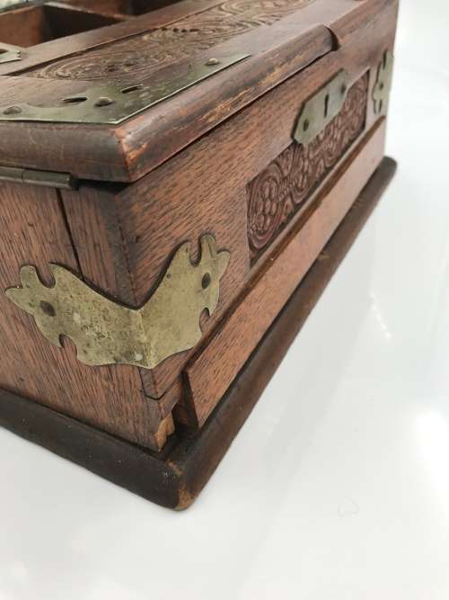 STUNNING LARGE VINTAGE WOODEN AND BRASS BOX 34CM TALL !!!