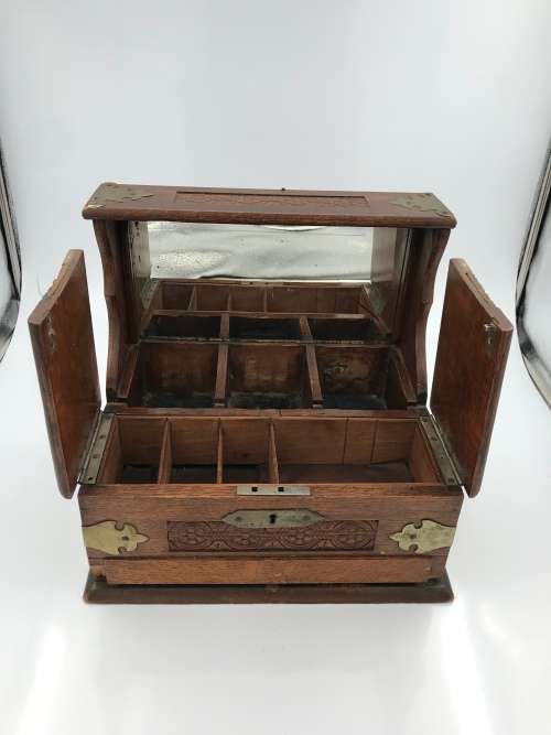 STUNNING LARGE VINTAGE WOODEN AND BRASS BOX 34CM TALL !!!