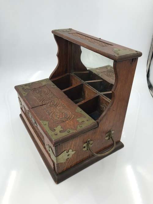 STUNNING LARGE VINTAGE WOODEN AND BRASS BOX 34CM TALL !!!