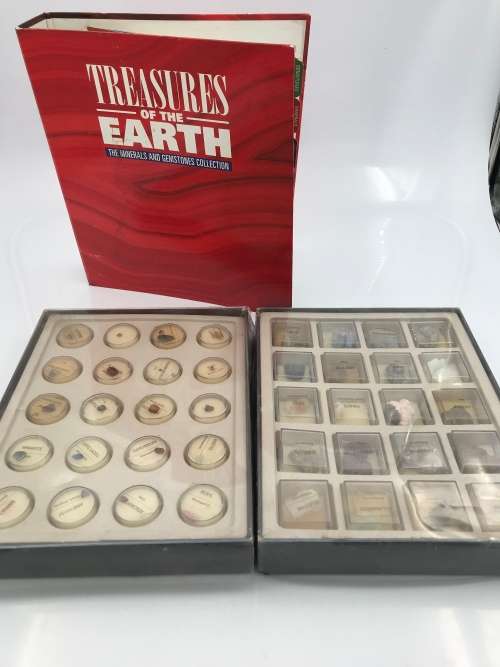 Collection of treasures of the earth with books !!!