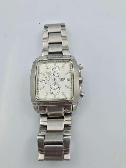 CASIO EDIFICE WR100M WATCH NOT TESTED NEEDS BATTERIES!!!