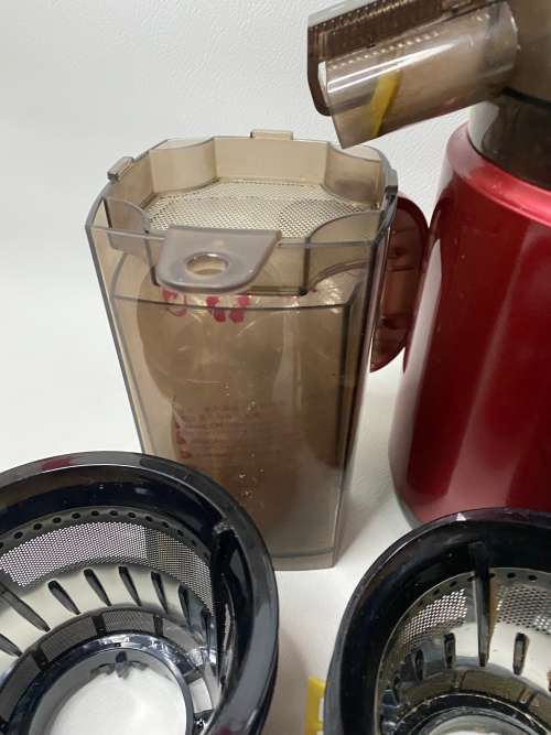 DNA COLD PRESS JUICER 250 WATT COMPLETE WORKING IN BOX !!!!