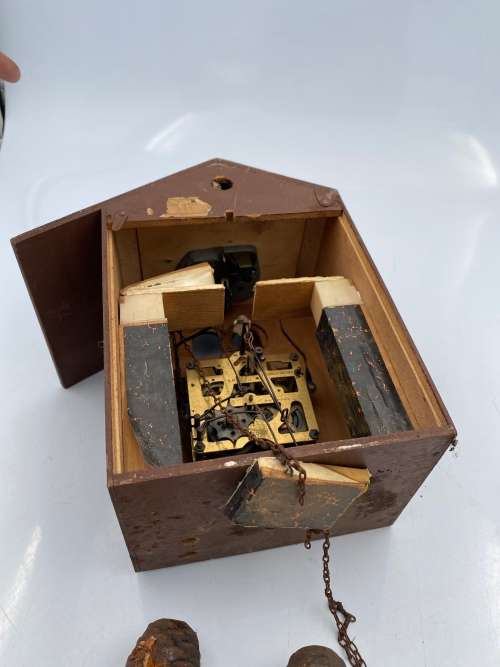 VINTAGE MADE IN WEST GERMANY CUCKOO CLOCK GOR SPARES !!!