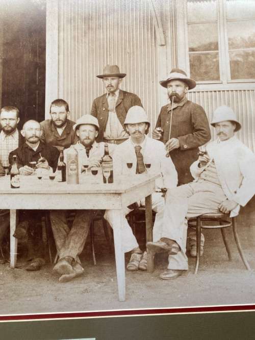 LARGE FRAMED PICTURES SIZE 80CM X 66CM !!!