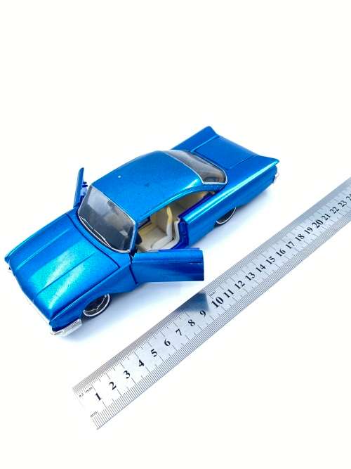 DIE CAST 1960 FORF STARLINE SCALE 1:24