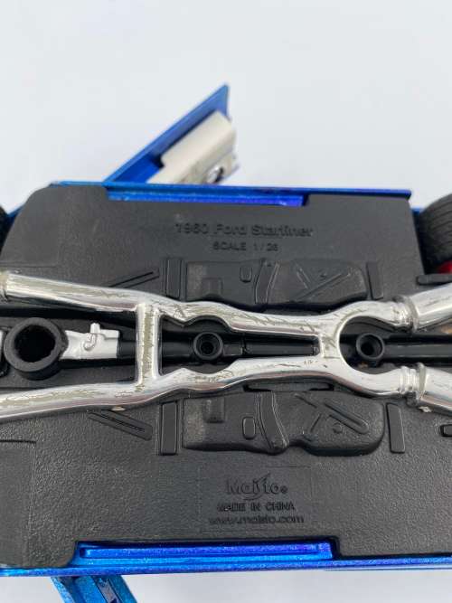 DIE CAST 1960 FORF STARLINE SCALE 1:24