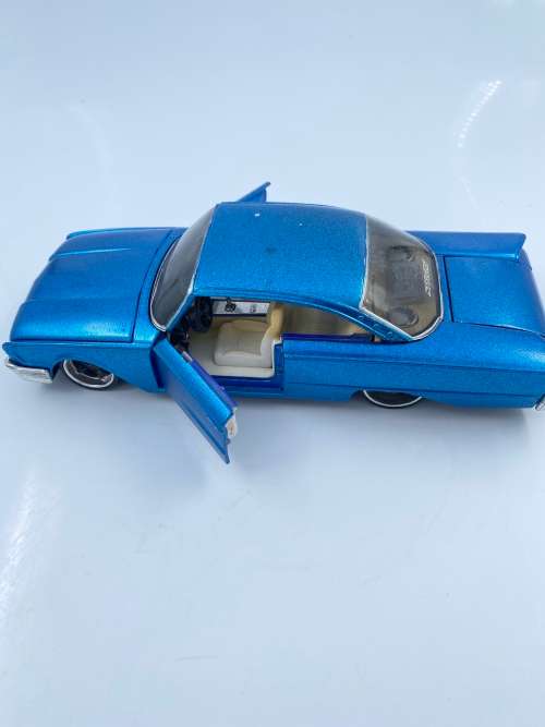DIE CAST 1960 FORF STARLINE SCALE 1:24
