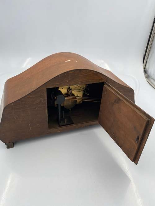 VINTAGE WOODEN CLOVK NOT TESTED 42CM TALL AS SEEN ON PICTURES!!!!