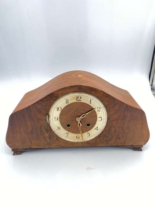 VINTAGE WOODEN CLOVK NOT TESTED 42CM TALL AS SEEN ON PICTURES!!!!