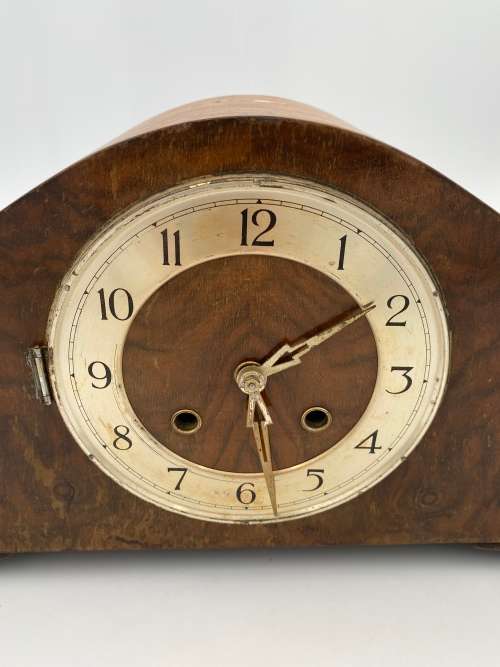 VINTAGE WOODEN CLOVK NOT TESTED 42CM TALL AS SEEN ON PICTURES!!!!