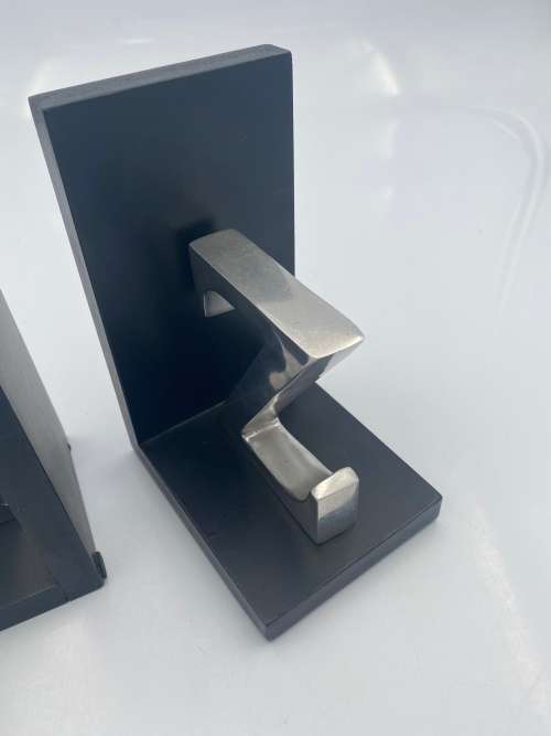 BEAUTIFUL A TO Z BOOKENDS!!!!!