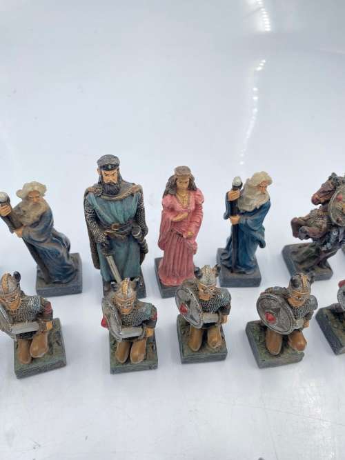MEDEVIL CHESS SET MISSING ONLY 1 knight pawn as seen on pictures highly detailed!!!!!