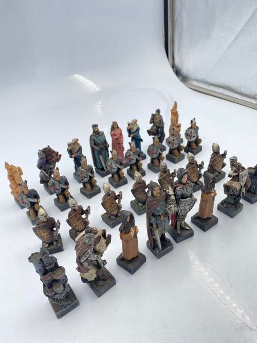 MEDEVIL CHESS SET MISSING ONLY 1 knight pawn as seen on pictures highly detailed!!!!!