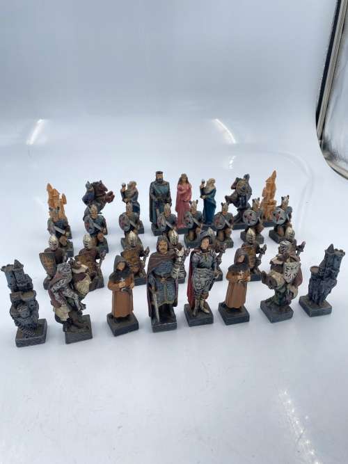 MEDEVIL CHESS SET MISSING ONLY 1 knight pawn as seen on pictures highly detailed!!!!!