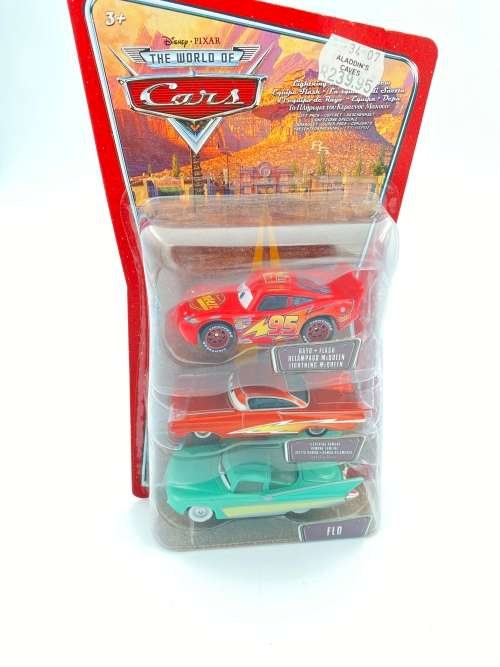 THE WORLD OF CARS BOX SET !!!