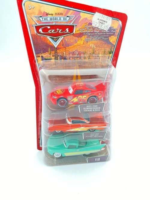 THE WORLD OF CARS BOX SET !!!