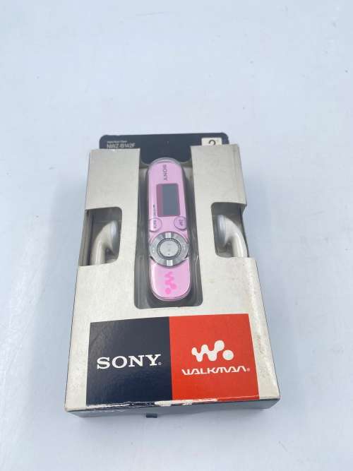 Sony Walkman MP3 player in box working!!!!