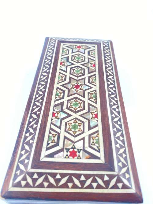BEAUTIFUL WOODEN HIGHLY DETAILED INLAYS BOX