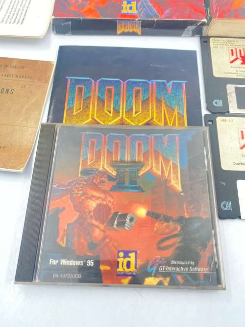RARE DOOM II 1994 BIG BOX PC COMPLETE WITH FLOPPY DRIVES ASWELL !!!!