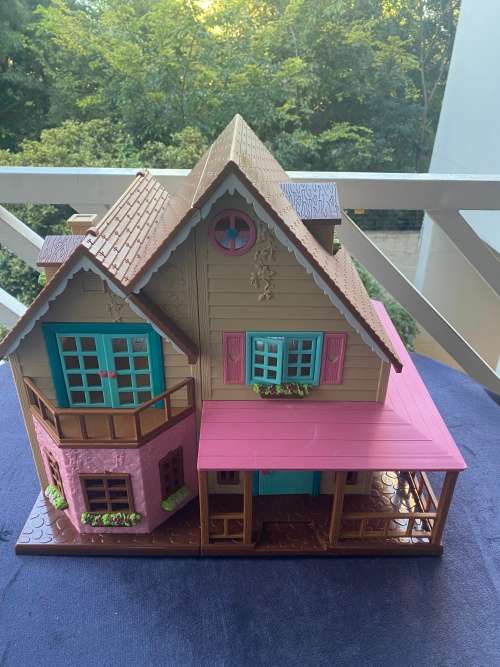 LARGE COLLECTION OF SYLVANIAN FAMILIES BID FOR ALL !!!