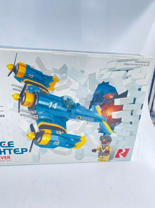 SPACE FIGHTER BLUE RIVER COMPLETE SET IN BOX !!!!