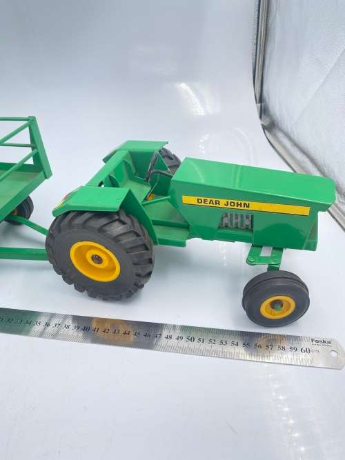 MASSIVE JOHN DEER TRACTOR AND TRAILER BID FOR BOTH IN GREAT CONDITION!!!!