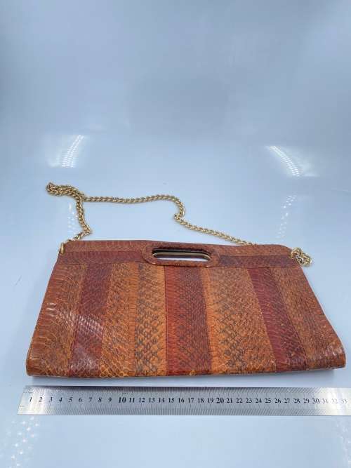 GENUINE VINTAGE SNAKE SKIN HAND BAG !!!!