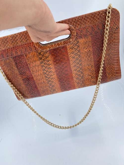 GENUINE VINTAGE SNAKE SKIN HAND BAG !!!!