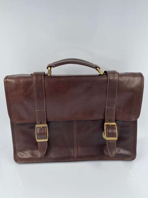 GOOD CONDITION MENS LEATHER BAG  !!!