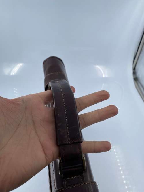 GOOD CONDITION MENS LEATHER BAG  !!!