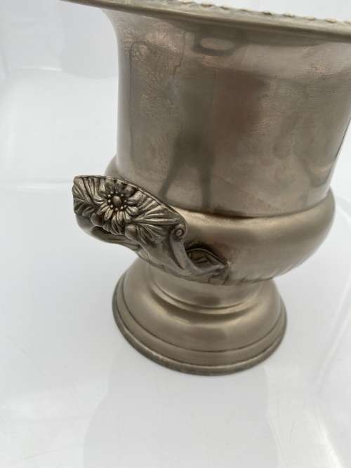 24CM TALL DISPLAY PIECE!!!!