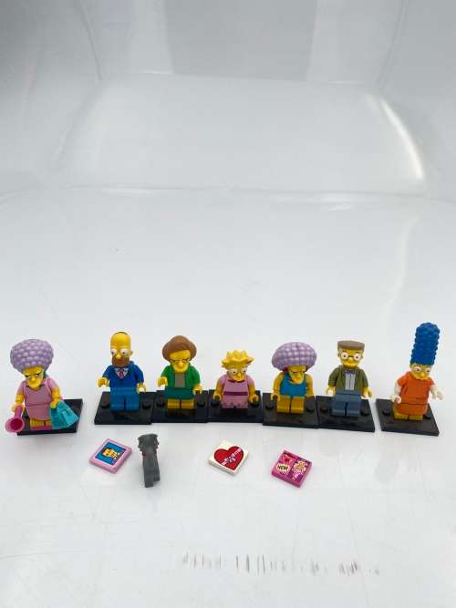 COLLECTION OF LEGO SIMSON FIGURES BID FOR ALL !!!