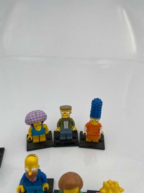 COLLECTION OF LEGO SIMSON FIGURES BID FOR ALL !!!